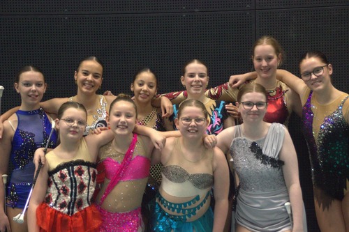 Onze twirlgroep vol enthousiasme